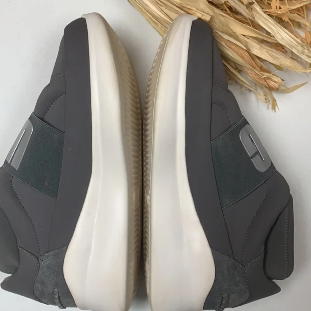 UGG neutra sneakers pull on logo trainers